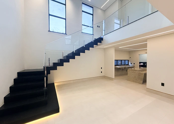 Casa 4 Suítes com Piscina em Cidade Alpha - 230m² - foto 3