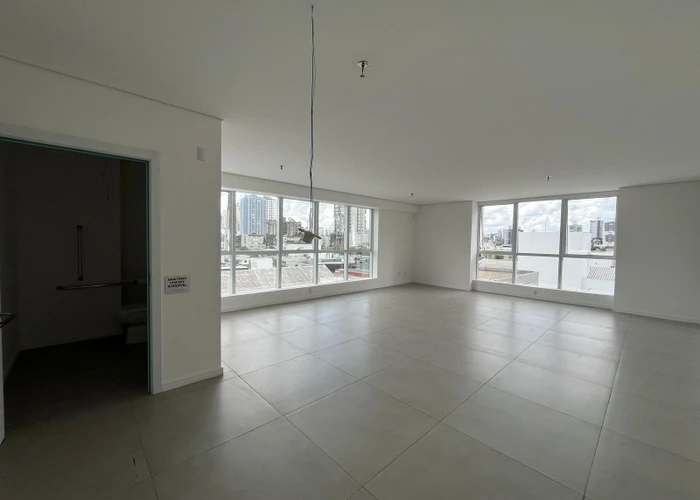 Apartamento Comercial em Passo Dos Fortes - 64m²