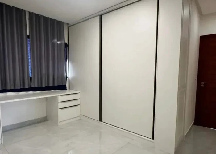 Casa para vender com 3 quartos, 1 suíte, 2 banheiros e 2 vagas, 200 m² - foto 4