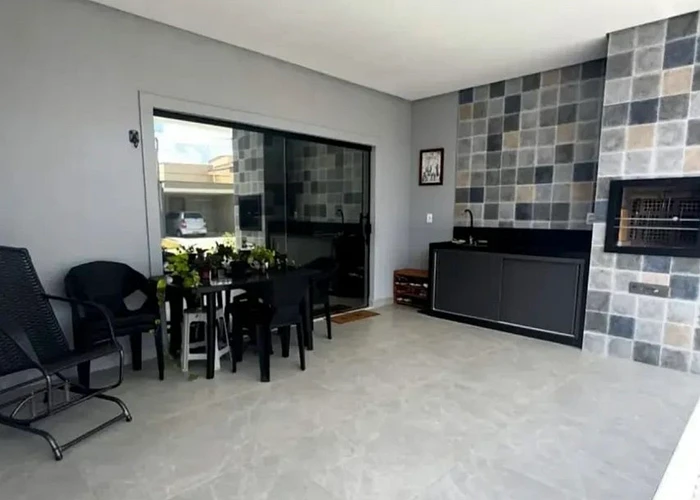 Casa para vender com 3 quartos, 1 suíte, 2 banheiros e 2 vagas, 200 m² - foto 2