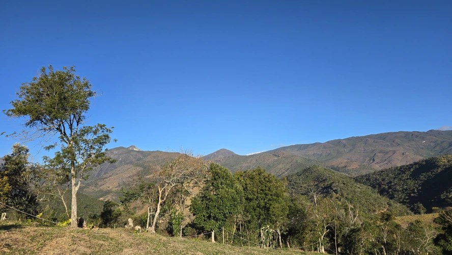 Terreno 4406m² em Condomínio Gardi Videiras - Paty do Alferes