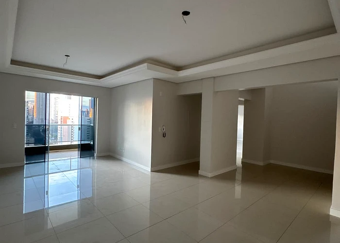 Apartamento para vender com 4 quartos, 2 suítes, 2 banheiros e 3 vagas, 316 m²
