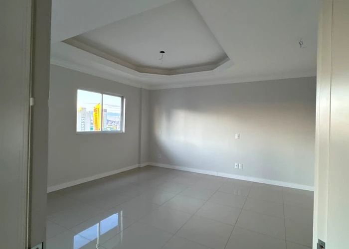 Apartamento para vender com 4 quartos, 2 suítes, 2 banheiros e 3 vagas, 316 m² - foto 3