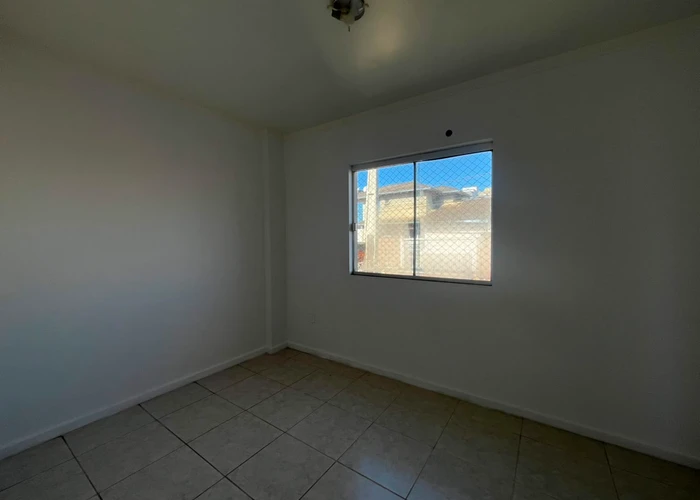 Apartamento para vender com 2 quartos, 1 banheiro e 1 vaga - foto 2