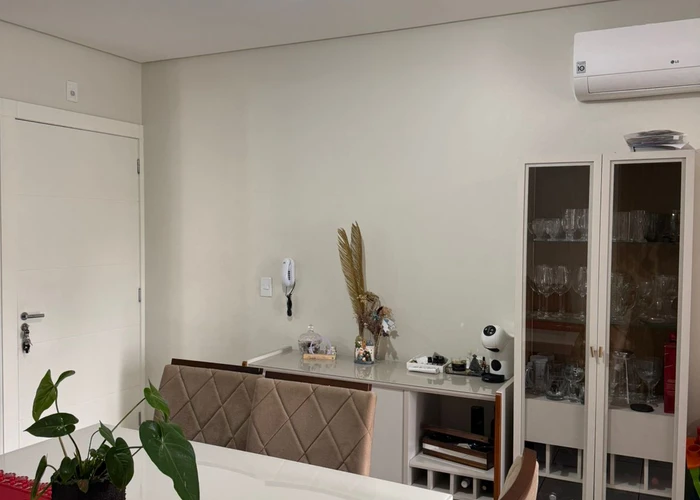 Apartamento para vender com 2 quartos, 1 suíte, 2 banheiros e 1 vaga