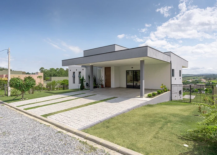 Refúgio exclusivo no Residencial Pinheiros do Lago: 300 m² em Alambari