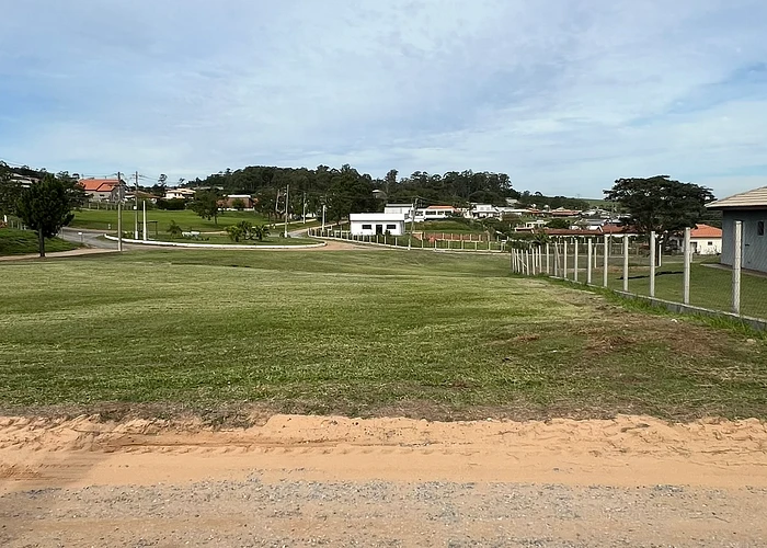 Oportunidade única: terreno de 1000 m² em Fazenda Floresta, Alambari - foto 2