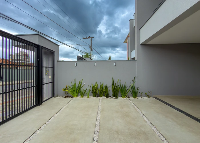 Sobrado com 3 Suítes e Piscina no Santo Antônio! - foto 2
